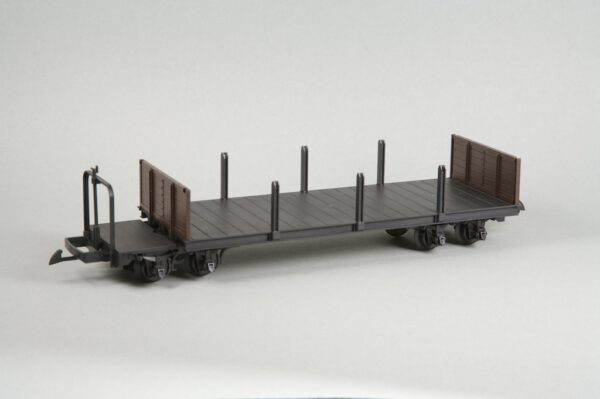 Niederbordwagen mit Rungen und Bühne, braun