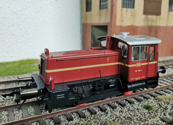 Köf3 BR332 Epoche IV mit Hakenkupplung Spur 0 1:45