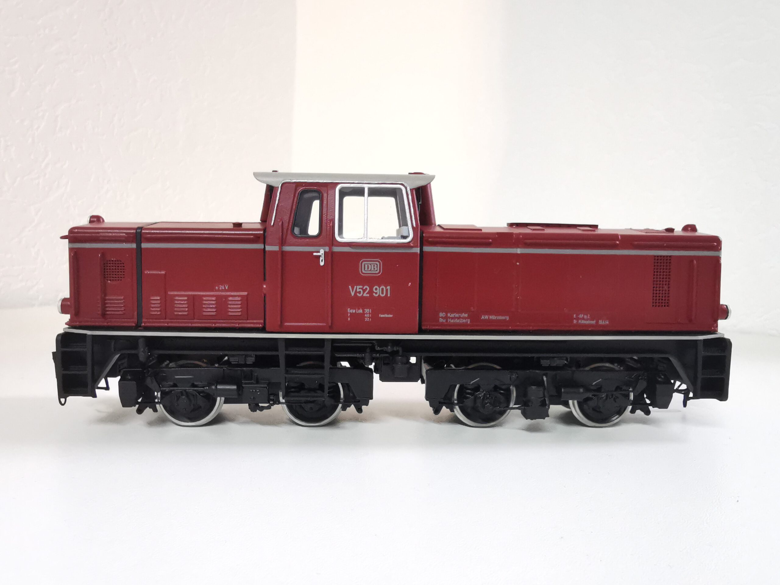 Fertigmodell V52 901 der DB für Baugröße 0m 1:45
