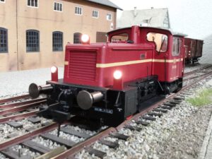 K&ouml;f3 BR332 Epoche III mit Hakenkupplung Spur 0 1:45