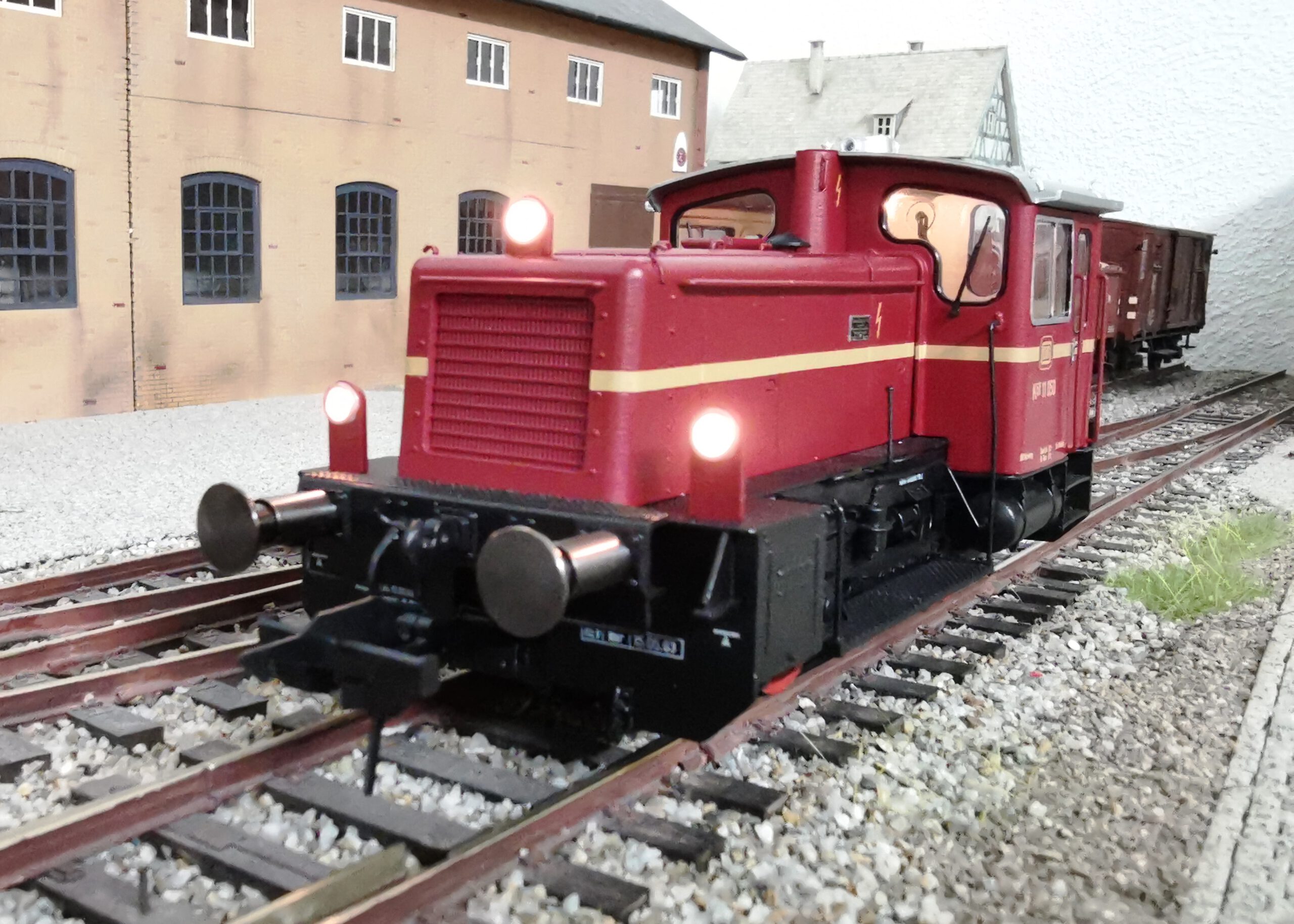 Köf3 BR332 Epoche III mit Hakenkupplung Spur 0 1:45